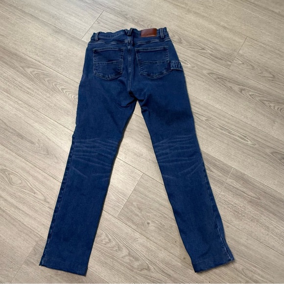 Duluth Trading Co Women's Straight Leg Jeans - Size 8x31 - Picture 6 of 8